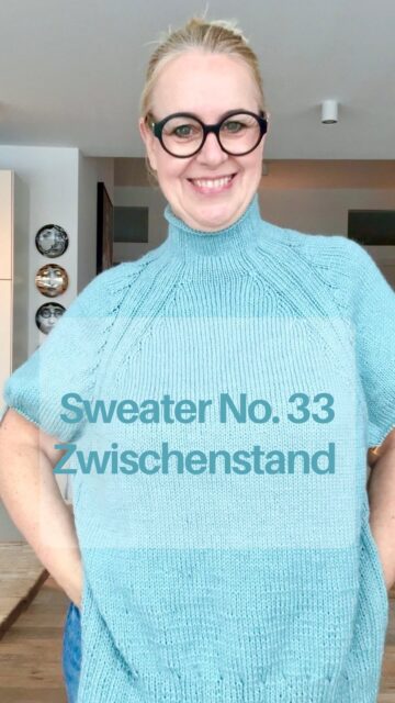 Seitdem ich im letzten Jahr ein paar Grössen-Fails bei Pullovern hatte, war ich wirklich gespannt, wie der Pullover ausfällt und war heute Morgen ganz glücklich, dass er genau so so wird, wie ich es mir vorgestellt habe! Er sitzt toll und meine einfädige Garnalternative gefällt mir auch! Ich wollte ihn gerne ohne viel Flausch und stelle mir vor, wie ich ihn im Sommer zur Leinenhose an der Nordsee trage….
[Ad]
Anleitung @myfavouritethings.knitwear Sweater No. 33
Garn @langyarns_official @langyarns_nordic Carpe Diem

#stricken #egostrikk #sweaterno33 #knittinglove #strickliebe